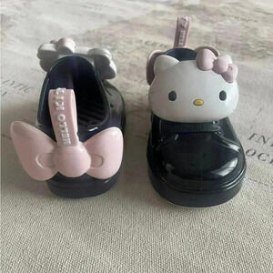 Mini Melissa 6 Hello Kitty Slip
Ok Sneaker
